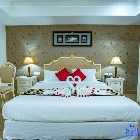 Hotel Sidhartha Chalakudy Kizhake Chalakudi ภายนอก รูปภาพ