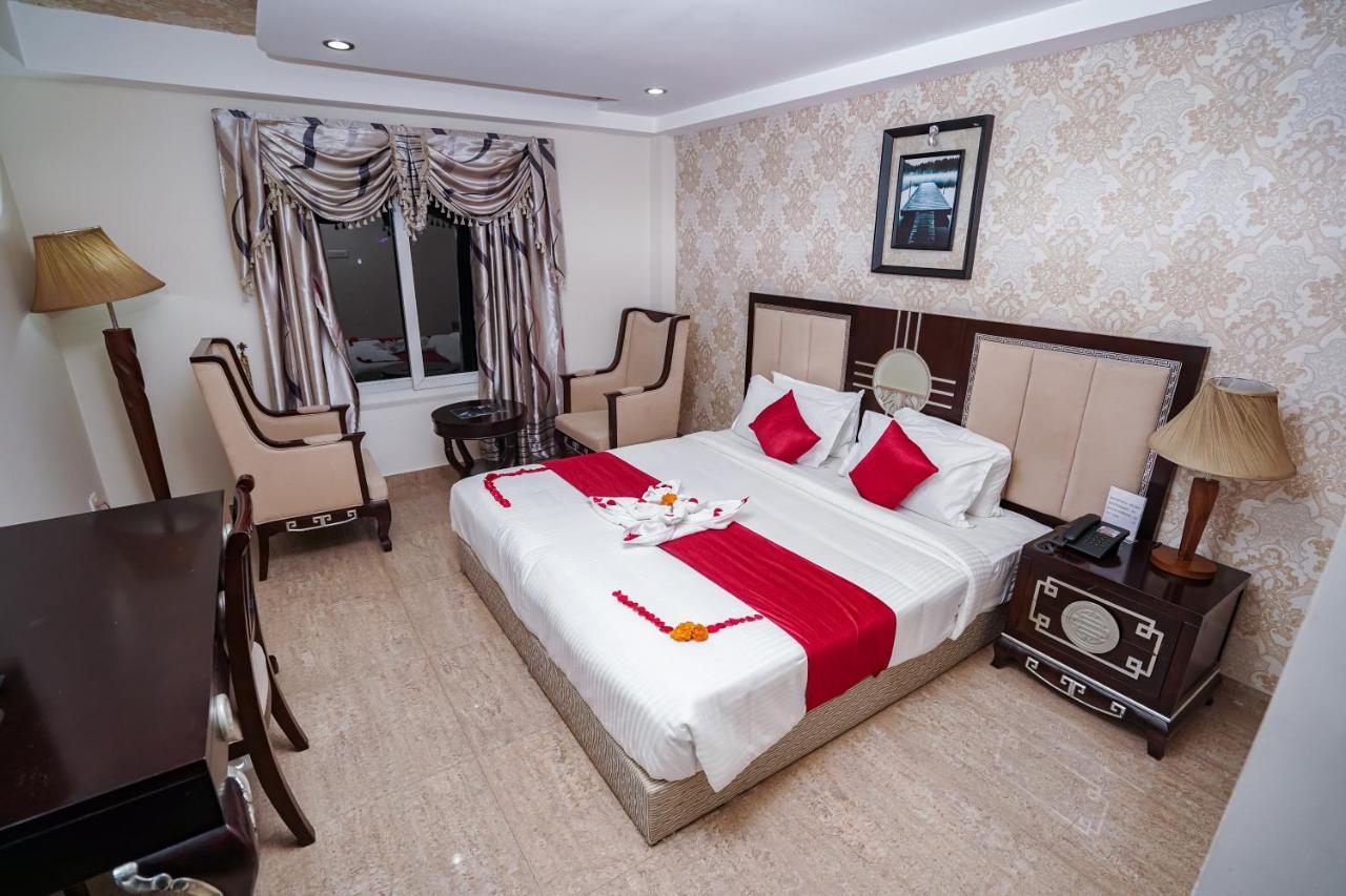 Hotel Sidhartha Chalakudy Kizhake Chalakudi ภายนอก รูปภาพ