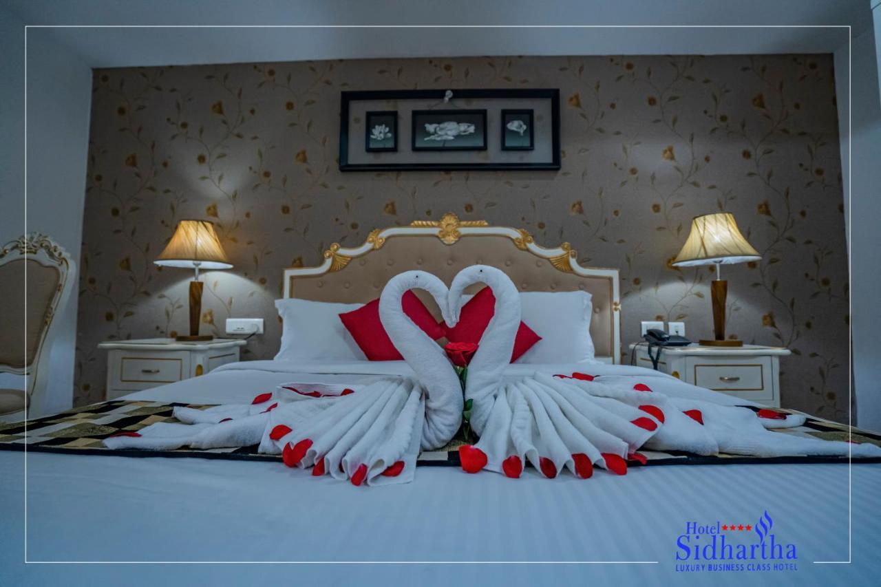 Hotel Sidhartha Chalakudy Kizhake Chalakudi ภายนอก รูปภาพ