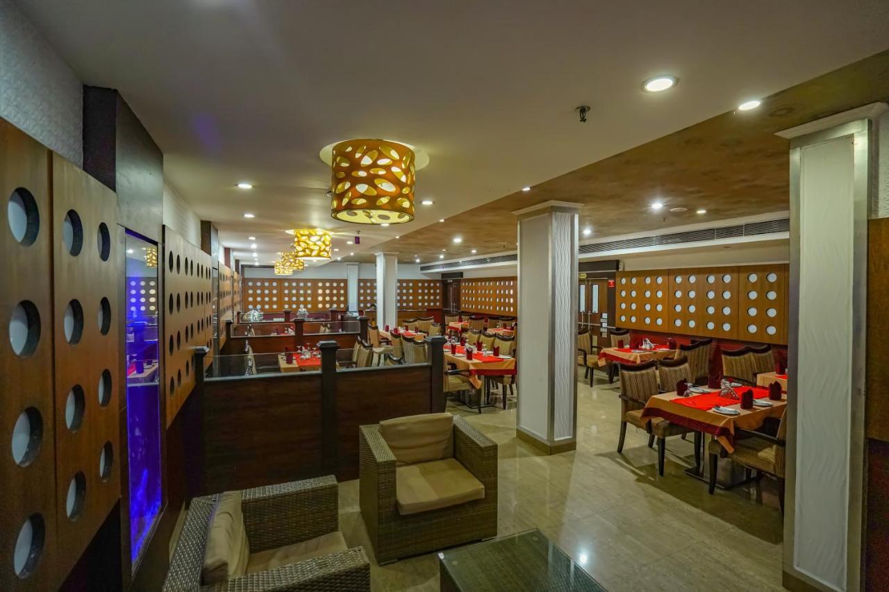 Hotel Sidhartha Chalakudy Kizhake Chalakudi ภายนอก รูปภาพ