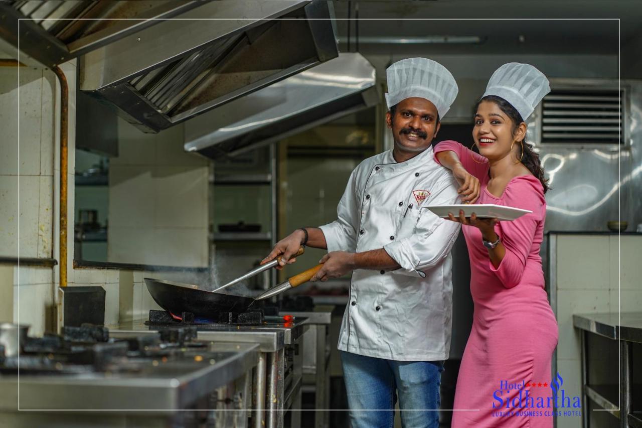 Hotel Sidhartha Chalakudy Kizhake Chalakudi ภายนอก รูปภาพ